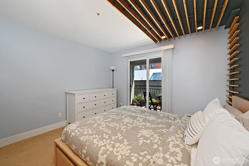 Property photo for 1711 E Olive Way #305, Seattle photo 18