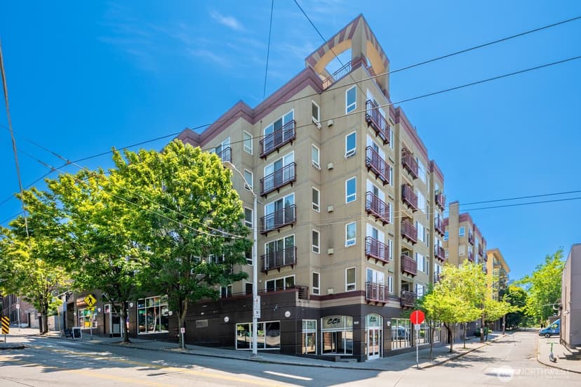 Property photo for 1711 E Olive Way #305, Seattle photo 2