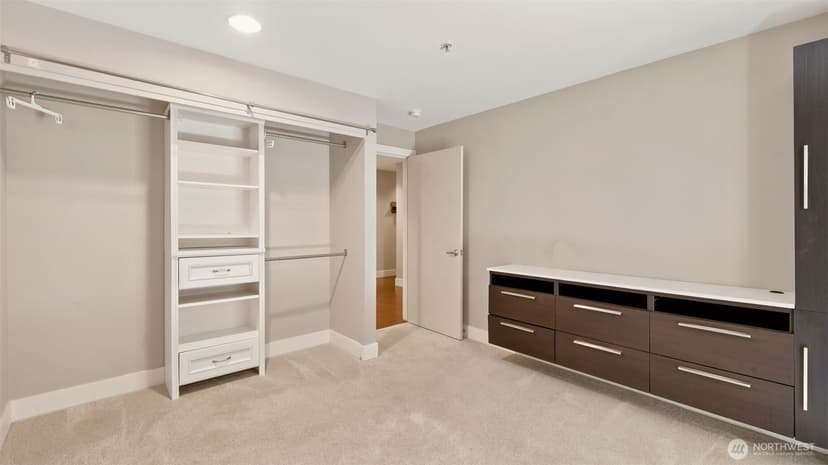 Property photo for 1711 E Olive Way #215, Seattle photo 19
