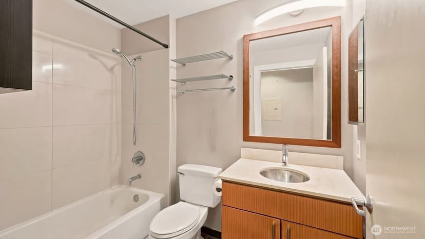 Property photo for 1711 E Olive Way #215, Seattle photo 20