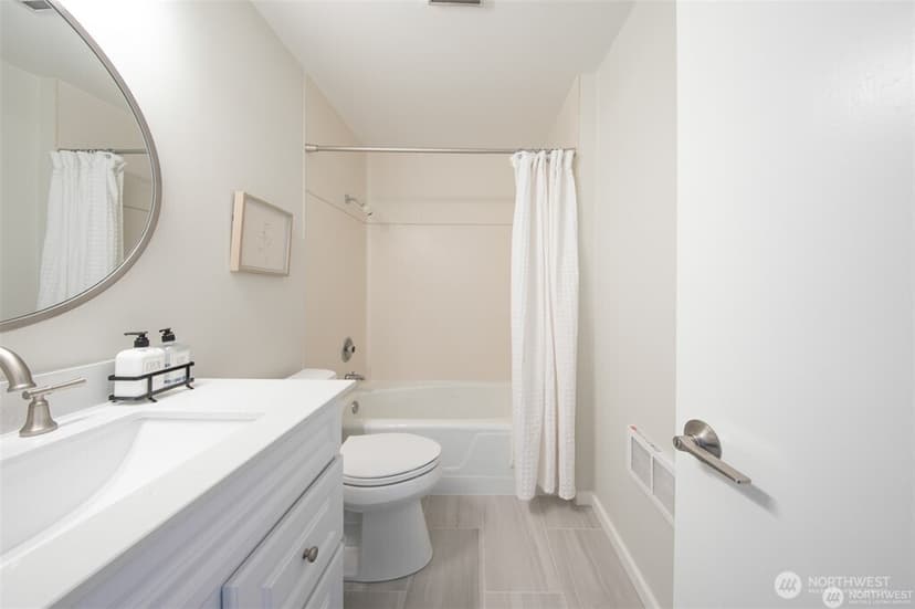 Property photo for 1800 43rd Avenue E #A105, Seattle photo 12