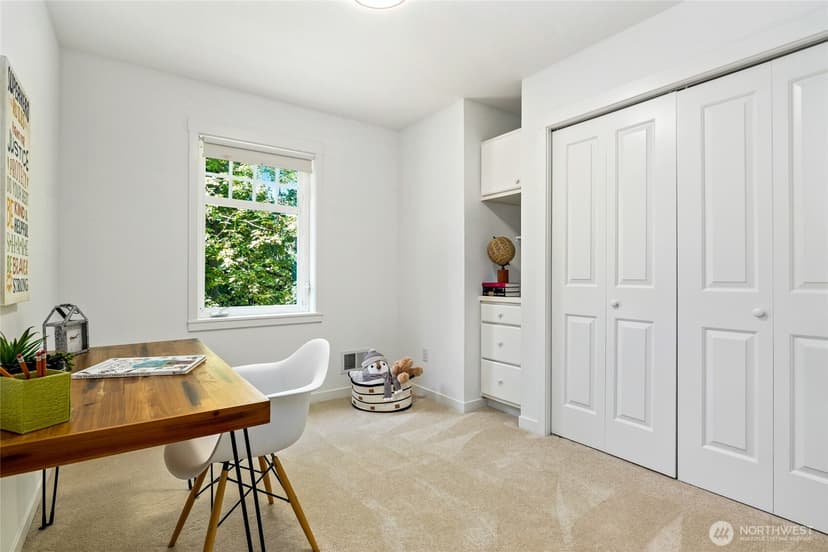 Property photo for 1406 218th Avenue NE, Sammamish photo 27