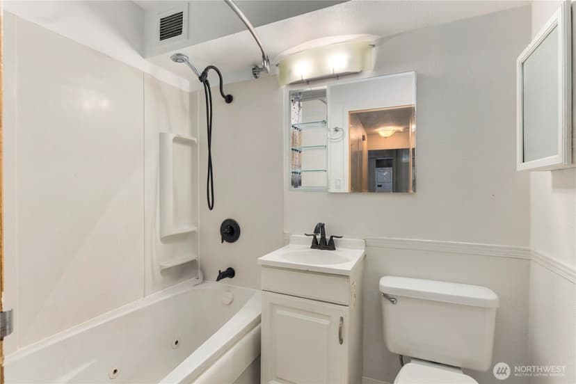 Property photo for 1400 Hubbell Place #1111, Seattle photo 9