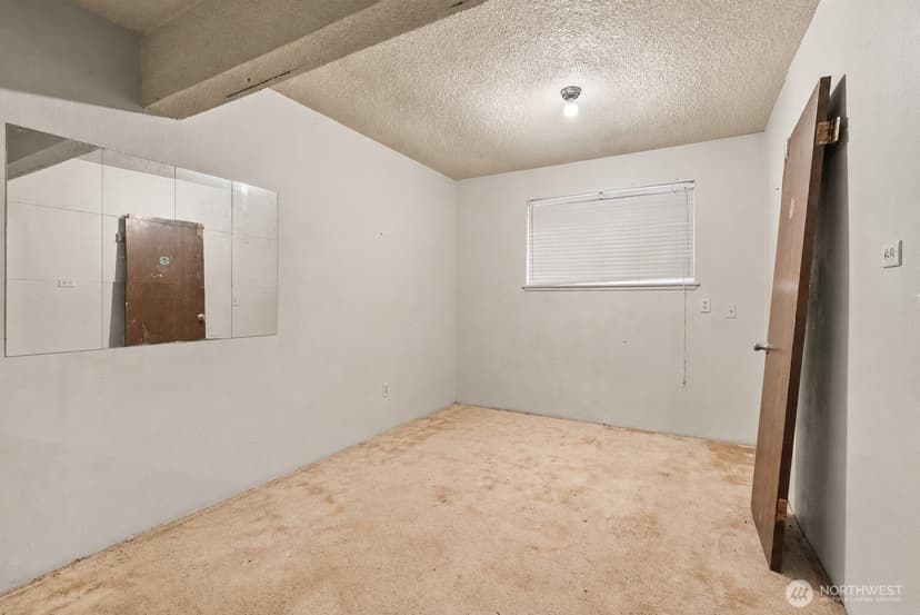 Property photo for 13708 SE 268th Street, Kent photo 15