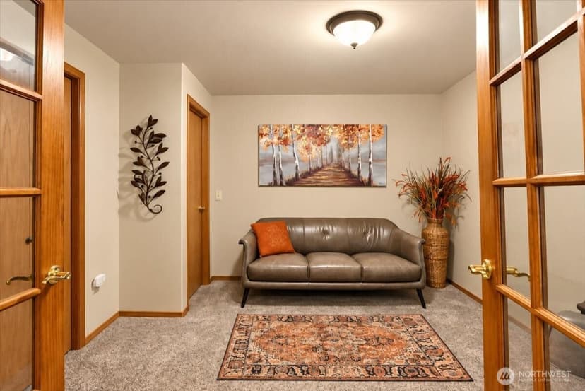 Property photo for 18316 Cedarbough Loop, Arlington photo 3