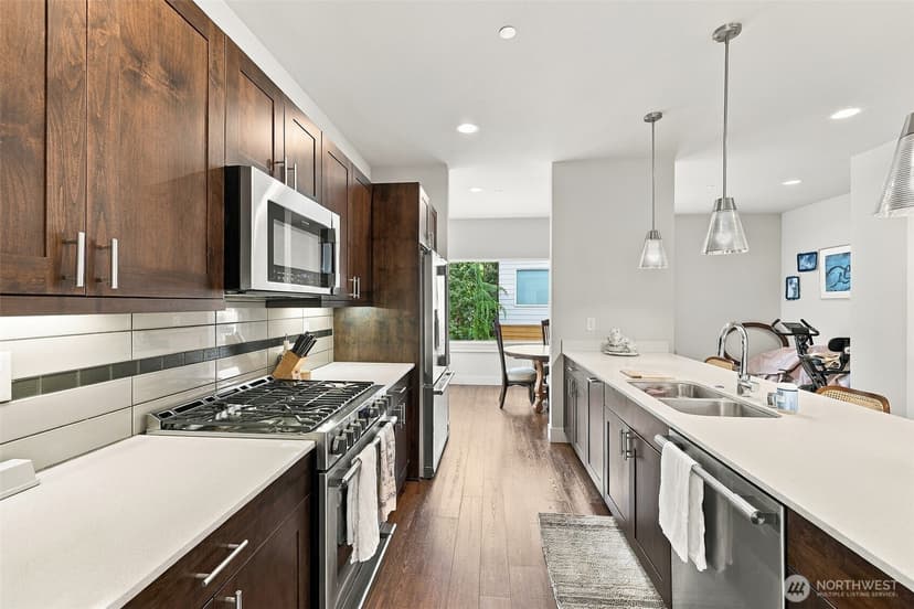 Property photo for 18234 73rd Avenue NE #103, Kenmore photo 7