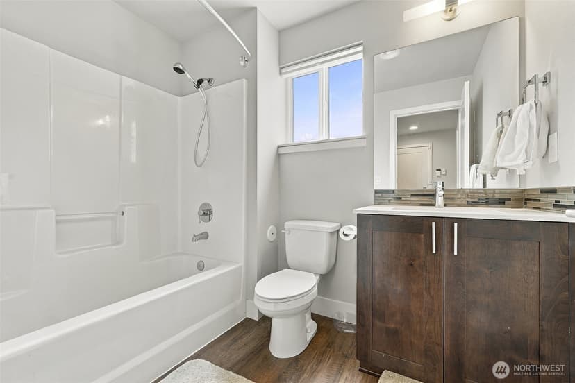 Property photo for 18234 73rd Avenue NE #103, Kenmore photo 15