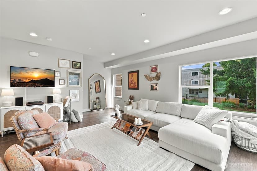 Property photo for 18234 73rd Avenue NE #103, Kenmore photo 3
