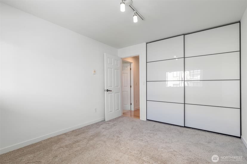 Property photo for 10129 Main Street #306, Bellevue photo 21