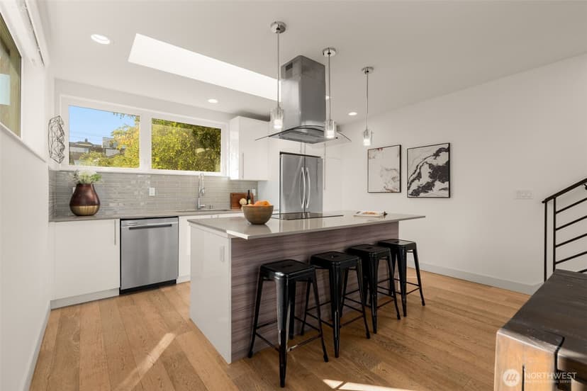 Property photo for 104 -A 19th E, Seattle photo 9