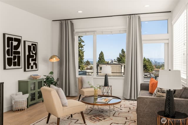 Property photo for 104 -A 19th E, Seattle photo 4