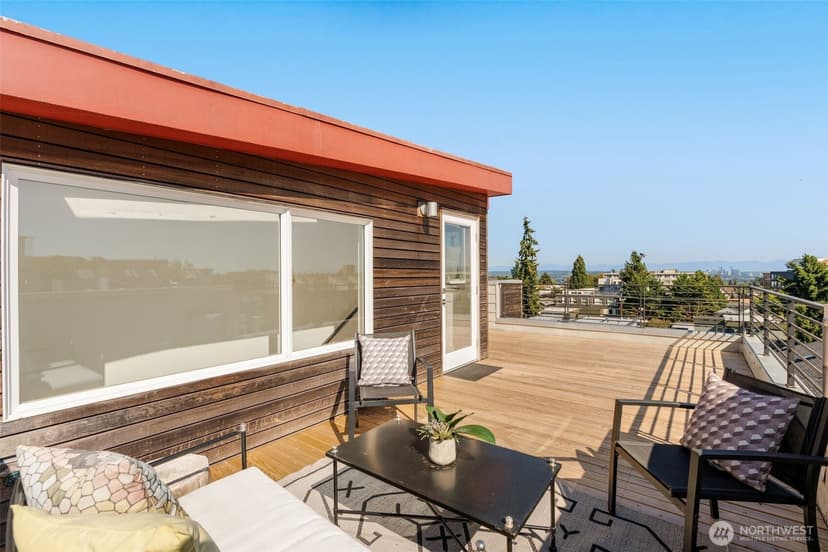 Property photo for 104 -A 19th E, Seattle photo 14