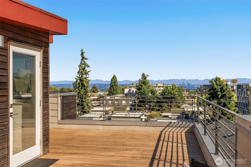 Property photo for 104 -A 19th E, Seattle photo 15