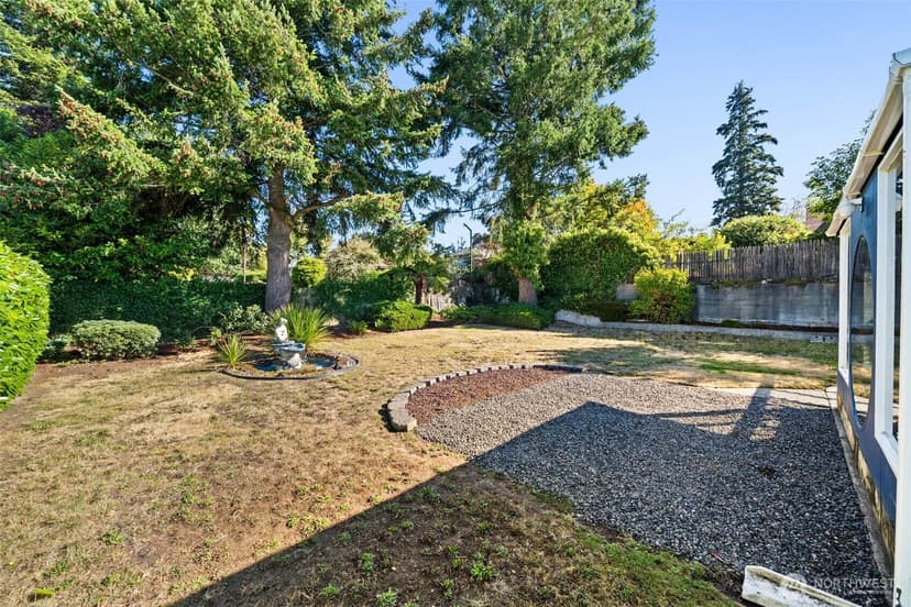 Property photo for 2124 E 17th Street, Bremerton photo 28
