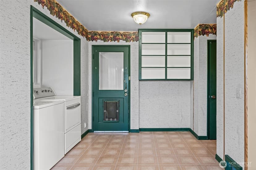 Property photo for 2124 E 17th Street, Bremerton photo 18