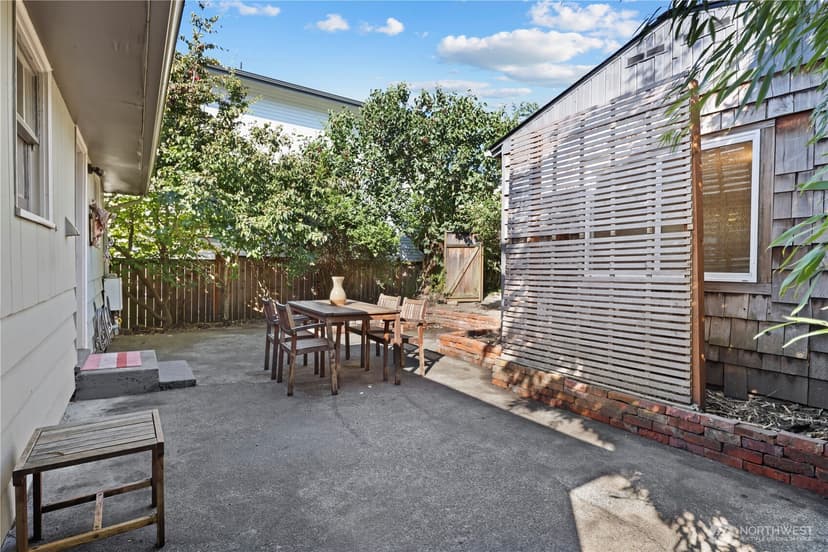 Property photo for 314 NW 44th Street, Seattle photo 17