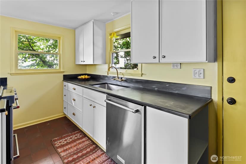 Property photo for 314 NW 44th Street, Seattle photo 10