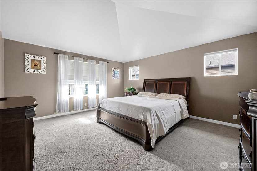 Property photo for 6321 Thomas Place SE, Auburn photo 14