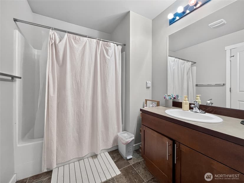 Property photo for 6321 Thomas Place SE, Auburn photo 23
