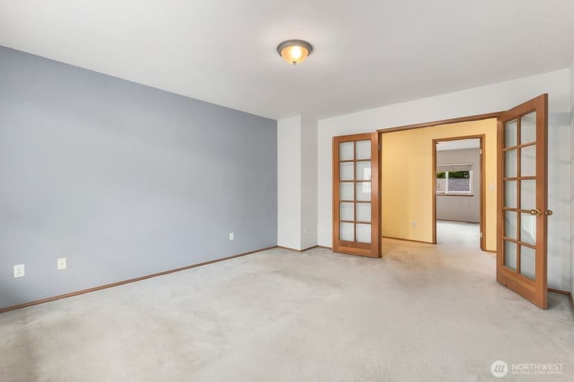 Property photo for 15928 Larch Way, Lynnwood photo 14