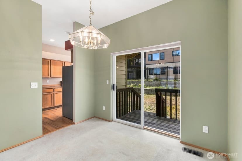 Property photo for 15928 Larch Way, Lynnwood photo 11