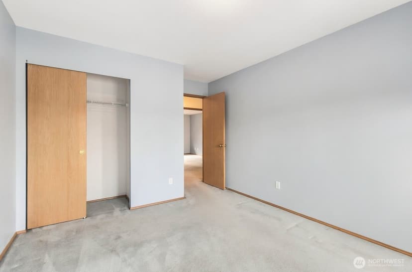 Property photo for 15928 Larch Way, Lynnwood photo 18