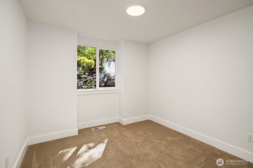 Property photo for 22706 NE 12th Place, Sammamish photo 19
