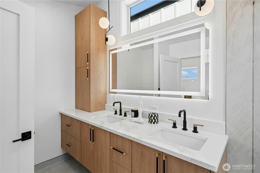 Property photo for 9242 Dayton Avenue N #A, Seattle photo 20