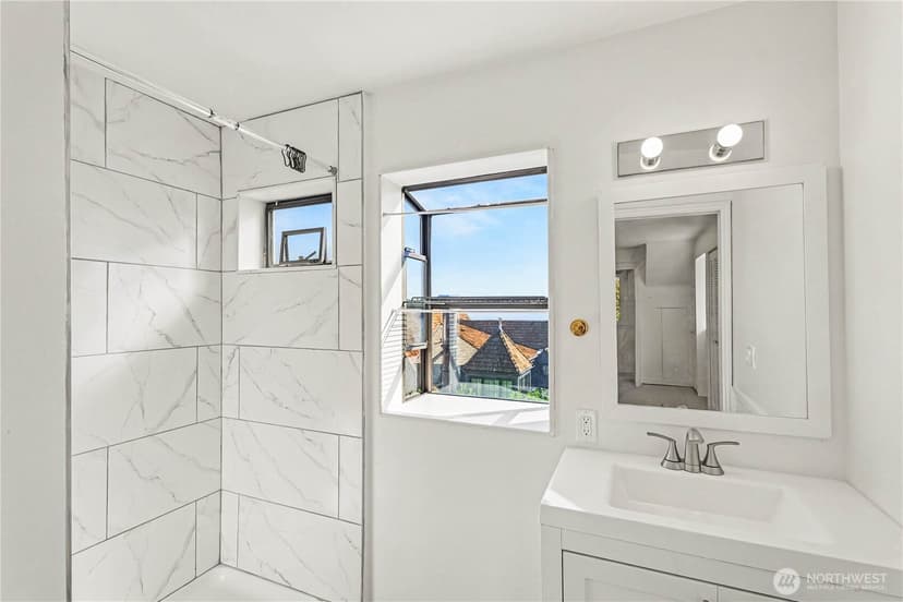 Property photo for 4530 51st Avenue NE, Seattle photo 23