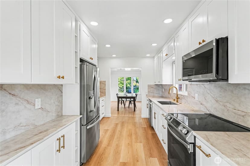 Property photo for 4530 51st Avenue NE, Seattle photo 16