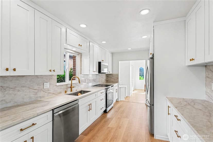 Property photo for 4530 51st Avenue NE, Seattle photo 17