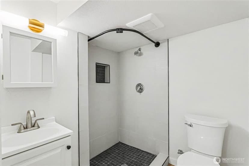 Property photo for 4530 51st Avenue NE, Seattle photo 30