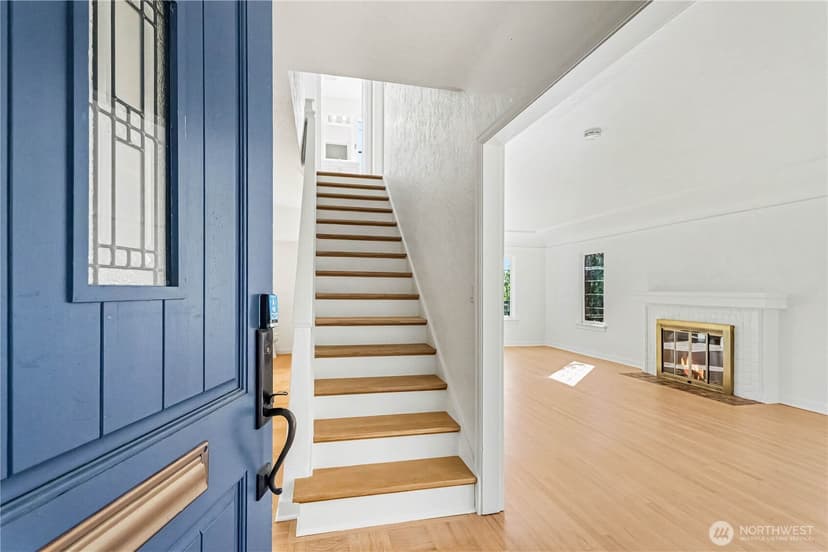 Property photo for 4530 51st Avenue NE, Seattle photo 6