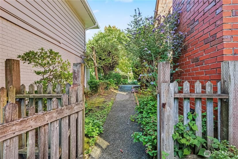 Property photo for 4530 51st Avenue NE, Seattle photo 5