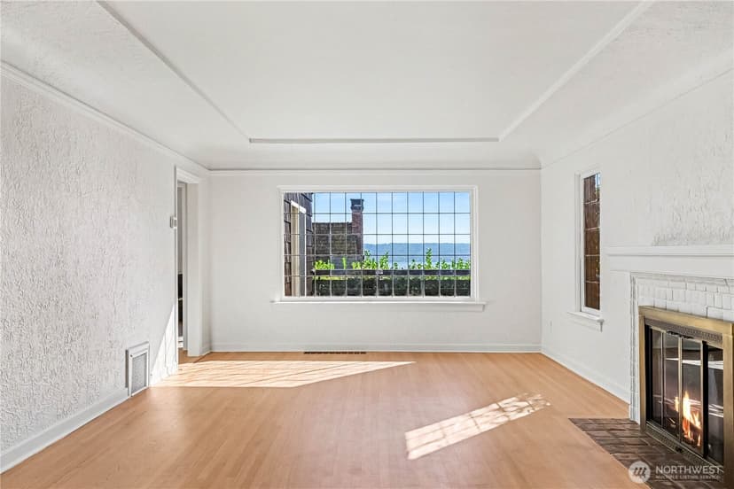 Property photo for 4530 51st Avenue NE, Seattle photo 10