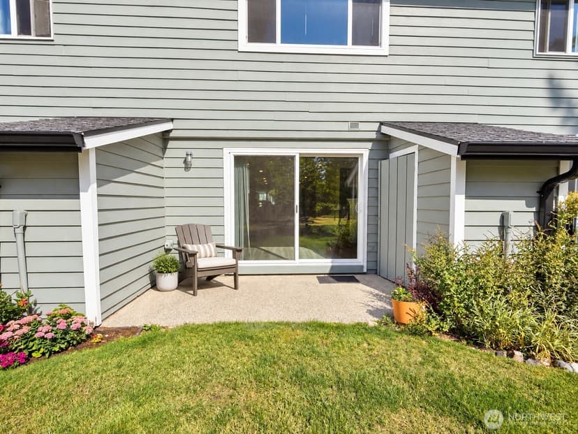 Property photo for 21513 4th Avenue W #C13, Bothell photo 13