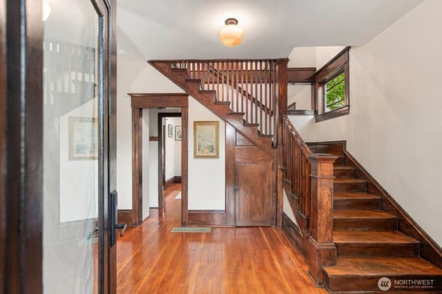 Property photo for 3426 12th Avenue W, Seattle photo 5