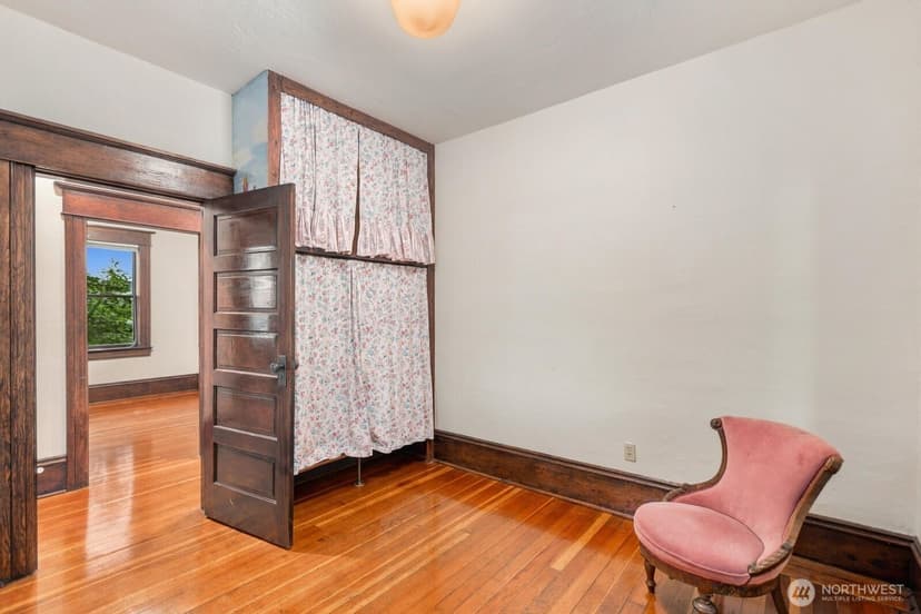 Property photo for 3426 12th Avenue W, Seattle photo 24