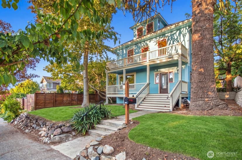 Property photo for 3426 12th Avenue W, Seattle photo 3