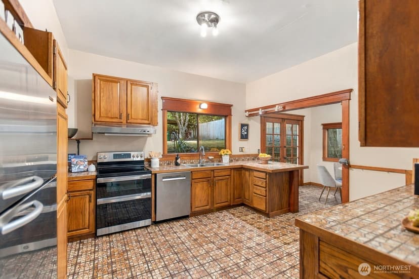 Property photo for 3426 12th Avenue W, Seattle photo 12