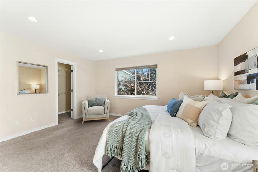 Property photo for 723 N 198th Street, Shoreline photo 16