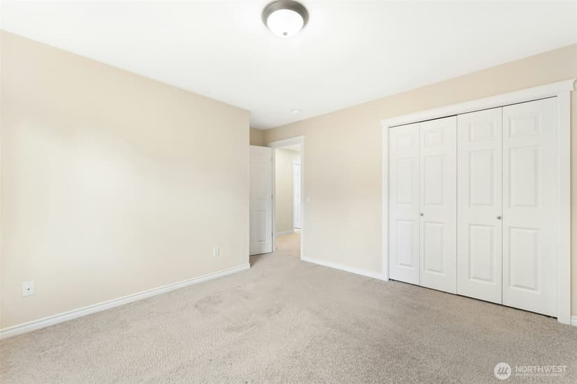 Property photo for 723 N 198th Street, Shoreline photo 22