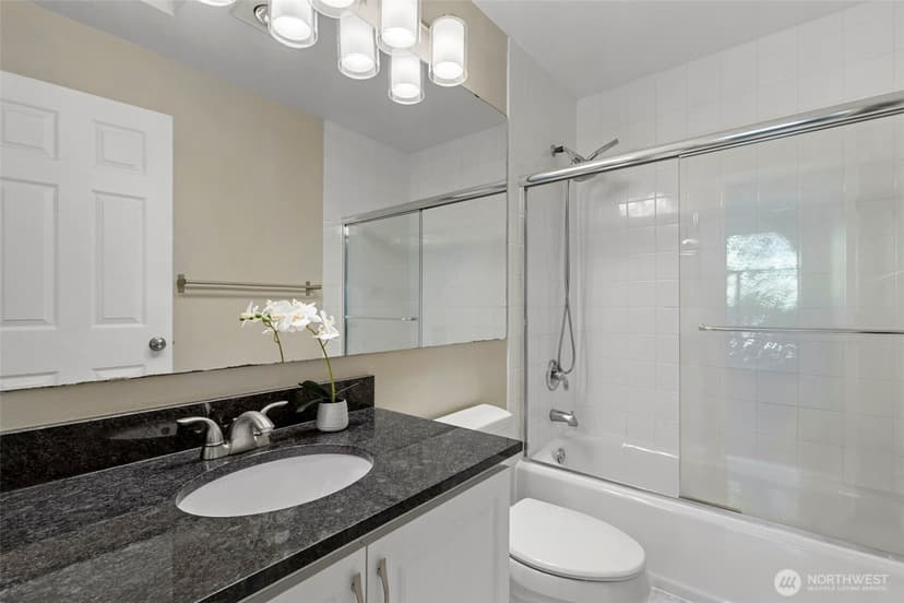 Property photo for 12438 NE 7th Place, Bellevue photo 24