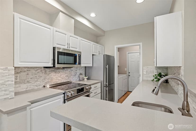 Property photo for 12438 NE 7th Place, Bellevue photo 11