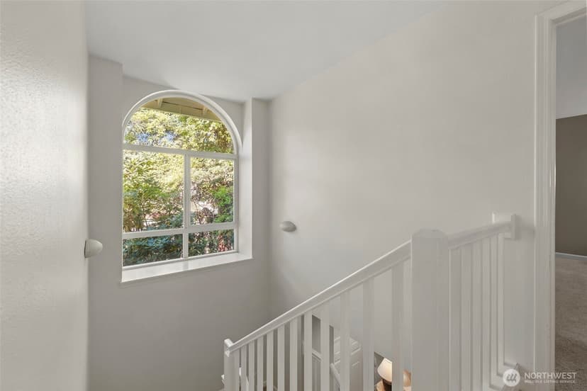 Property photo for 12438 NE 7th Place, Bellevue photo 16