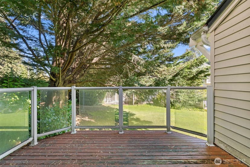 Property photo for 12438 NE 7th Place, Bellevue photo 31