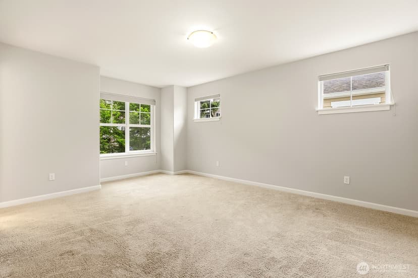 Property photo for 17520 12th Avenue NE #B, Shoreline photo 10
