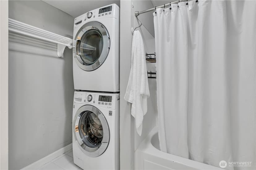 Property photo for 952 N 35th Street #102, Seattle photo 24