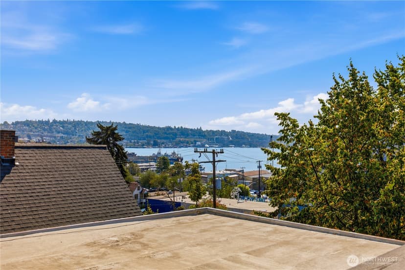 Property photo for 952 N 35th Street #102, Seattle photo 28