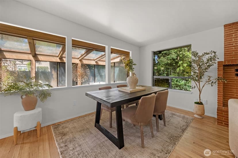 Property photo for 12521 2nd Avenue NE, Seattle photo 12